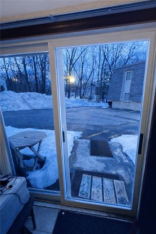 1560 Douglas Avenue TH54, North Providence, RI 02904