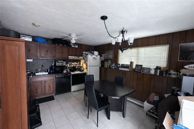 1560 Douglas Avenue TH54, North Providence, RI 02904