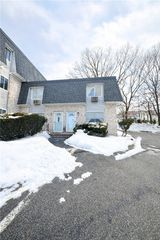 1560 Douglas Avenue TH54, North Providence, RI 02904