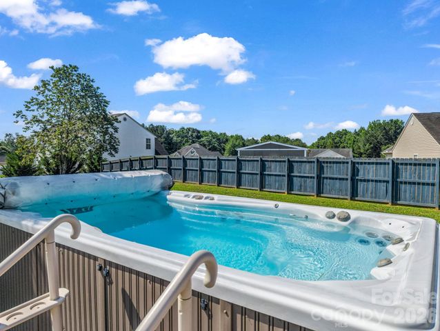 169 Oak Brook Lane, Gaffney, SC 29341