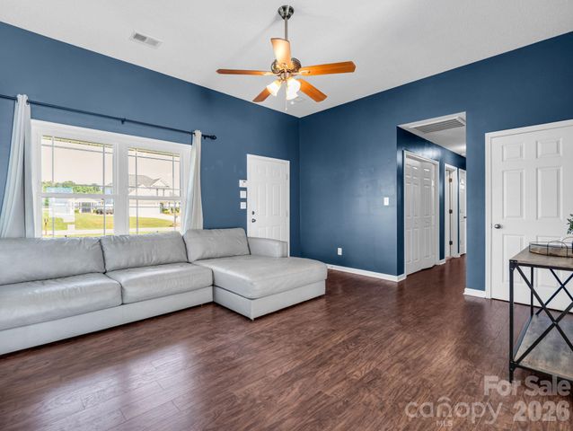 169 Oak Brook Lane, Gaffney, SC 29341