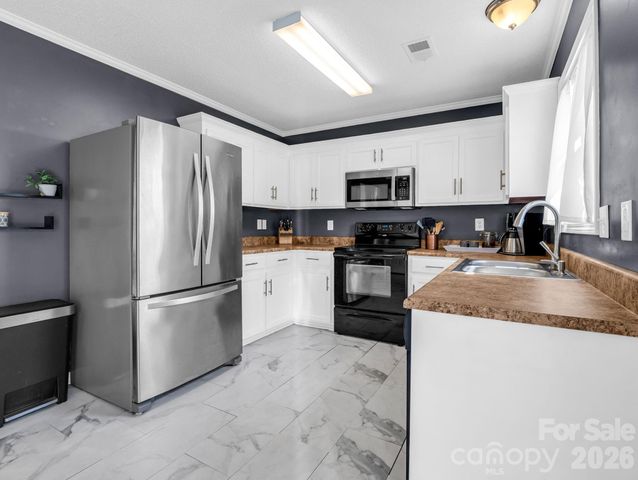 169 Oak Brook Lane, Gaffney, SC 29341