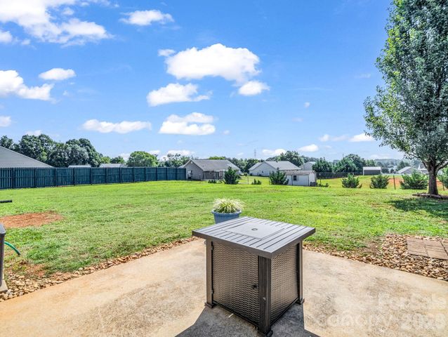 169 Oak Brook Lane, Gaffney, SC 29341