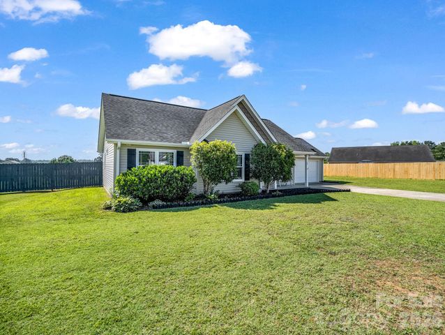 169 Oak Brook Lane, Gaffney, SC 29341