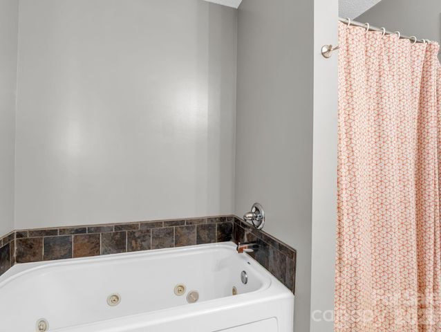 169 Oak Brook Lane, Gaffney, SC 29341