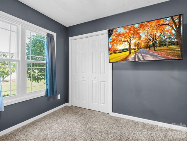 169 Oak Brook Lane, Gaffney, SC 29341