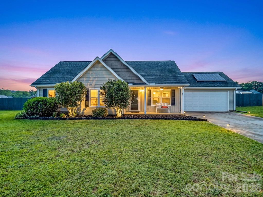 169 Oak Brook Lane, Gaffney, SC 29341