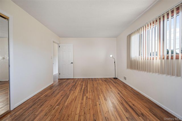 403 Brookside Court, Copiague, NY 11726