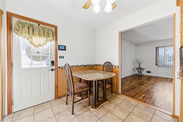 403 Brookside Court, Copiague, NY 11726