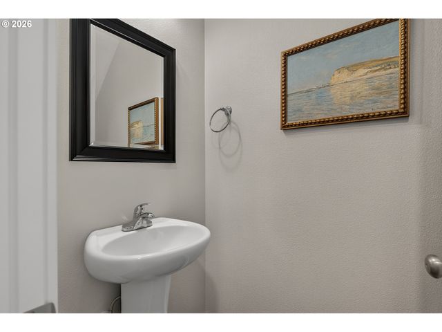 3131 S LINDEN St, Cornelius, OR 97113