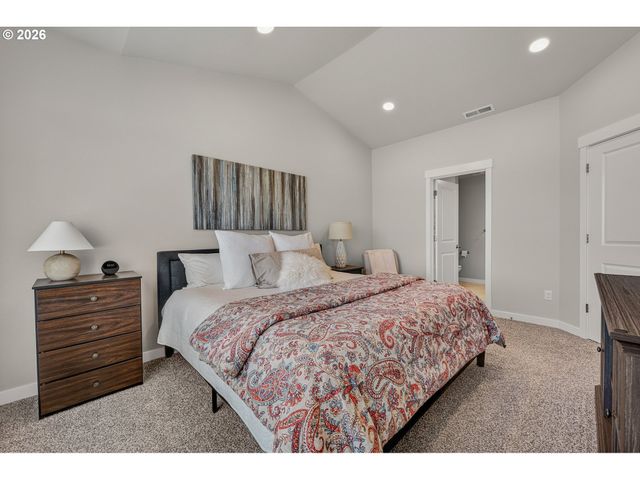 3131 S LINDEN St, Cornelius, OR 97113