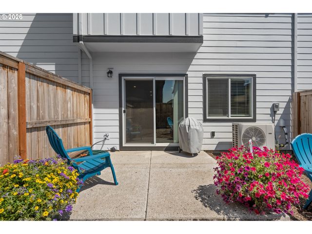 3131 S LINDEN St, Cornelius, OR 97113