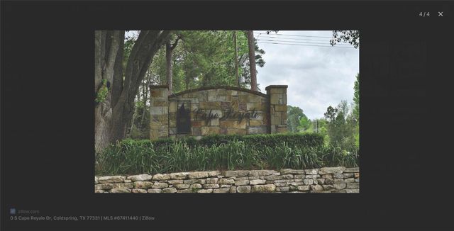7 S Royale Greens Drive, Coldspring, TX 77331