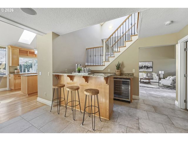 14232 MEADOW GRASS St, Lake Oswego, OR 97035