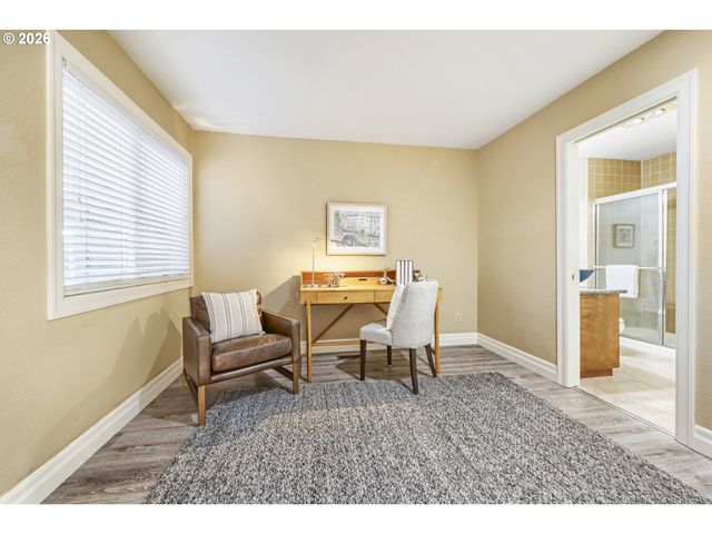14232 MEADOW GRASS St, Lake Oswego, OR 97035