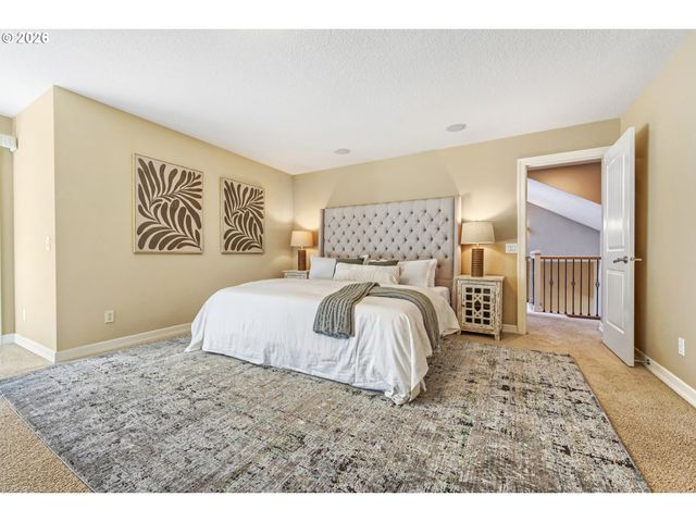 14232 MEADOW GRASS St, Lake Oswego, OR 97035