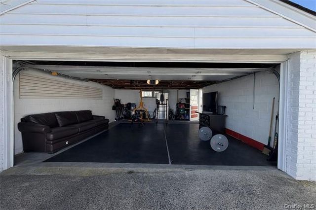 2504 Cypress Avenue, East Meadow, NY 11554