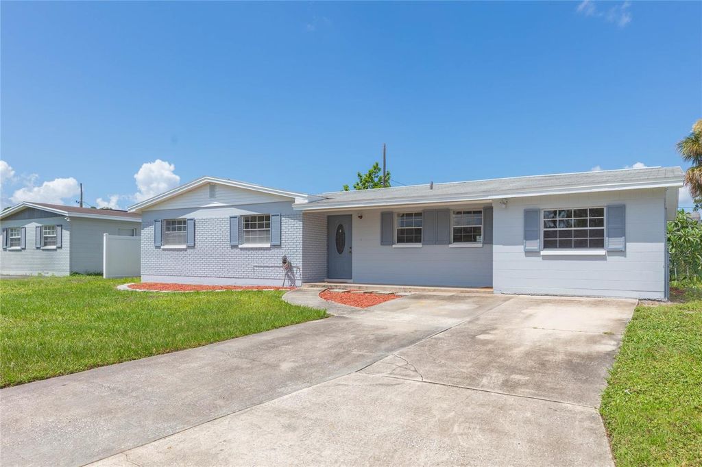 Image 24 of property listing at 4524 PICADILLY STREET, Tampa, FL 33634