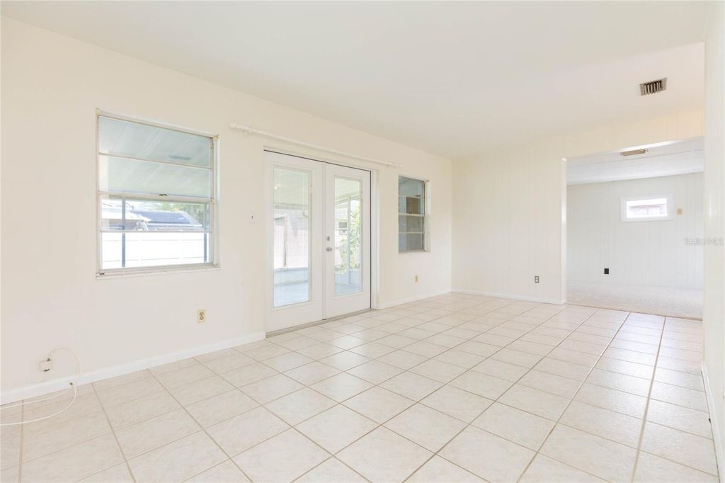 Image 6 of property listing at 4524 PICADILLY STREET, Tampa, FL 33634
