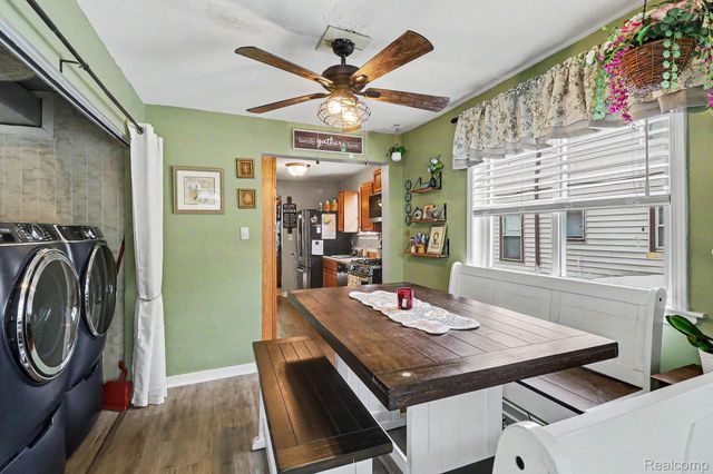 27311 Ridgewood Street, Roseville, MI 48066