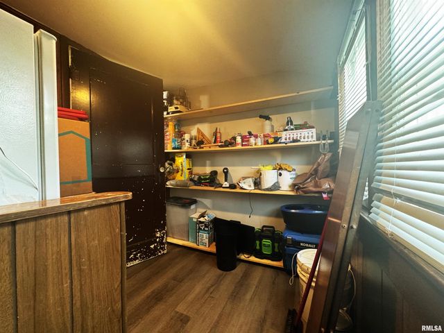 409 W MONROE Street, Herrin, IL 62948