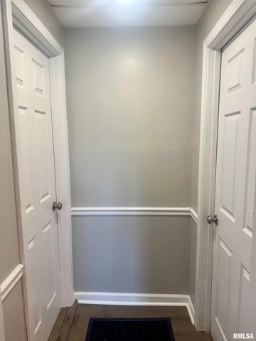 409 W MONROE Street, Herrin, IL 62948