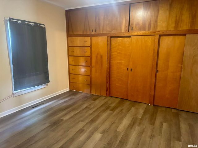 409 W MONROE Street, Herrin, IL 62948