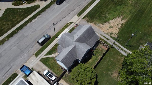 409 W MONROE Street, Herrin, IL 62948