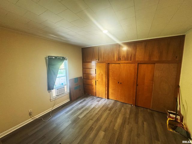 409 W MONROE Street, Herrin, IL 62948