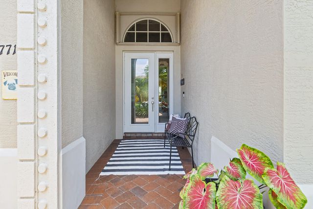 771 SW Pebble Lane, Palm City, FL 34990