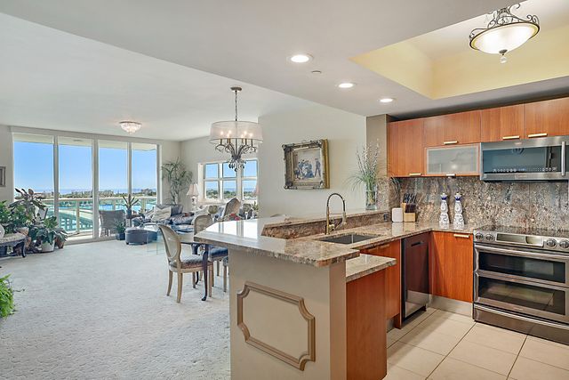 2640 Lake Shore Drive 1416, Riviera Beach, FL 33404