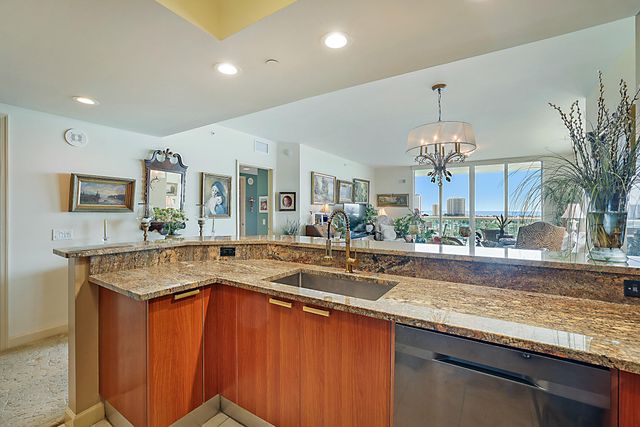 2640 Lake Shore Drive 1416, Riviera Beach, FL 33404