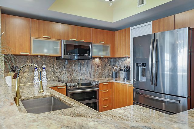 2640 Lake Shore Drive 1416, Riviera Beach, FL 33404