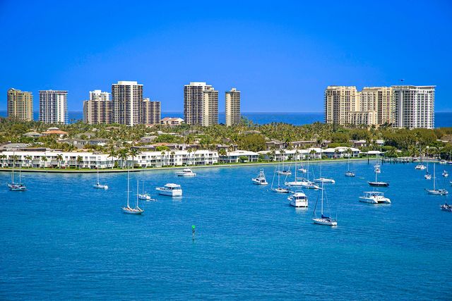 2640 Lake Shore Drive 1416, Riviera Beach, FL 33404