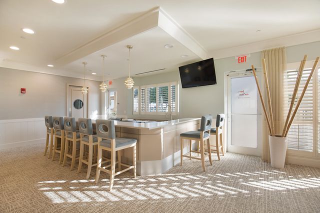 2640 Lake Shore Drive 1416, Riviera Beach, FL 33404