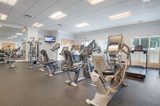 2640 Lake Shore Drive 1416, Riviera Beach, FL 33404