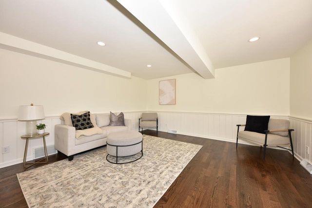 2545 Swan BOULEVARD, Wauwatosa, WI 53226