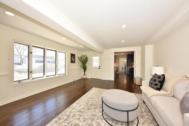2545 Swan BOULEVARD, Wauwatosa, WI 53226