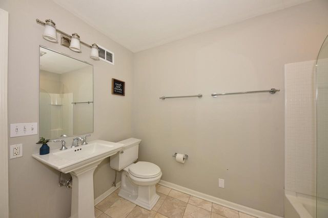 2545 Swan BOULEVARD, Wauwatosa, WI 53226