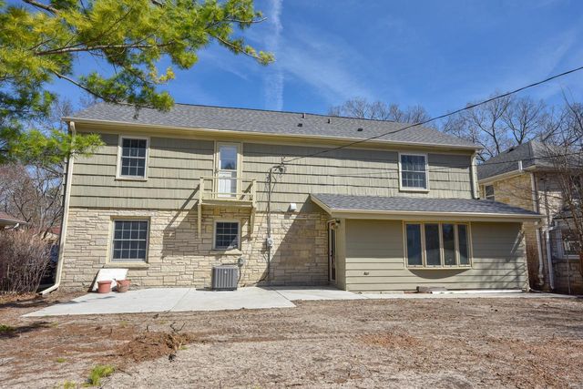 2545 Swan BOULEVARD, Wauwatosa, WI 53226