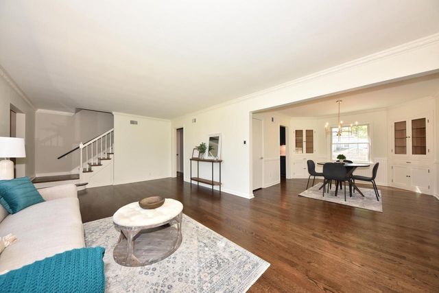 2545 Swan BOULEVARD, Wauwatosa, WI 53226