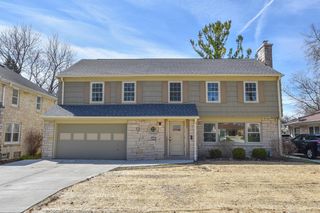 2545 Swan BOULEVARD, Wauwatosa, WI 53226