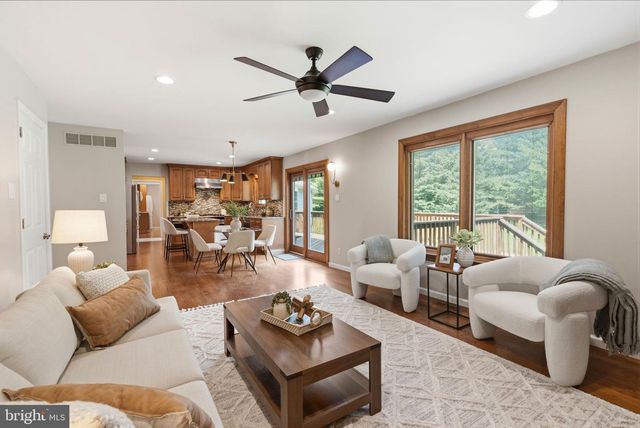 4254 MIA LN, Doylestown, PA 18902