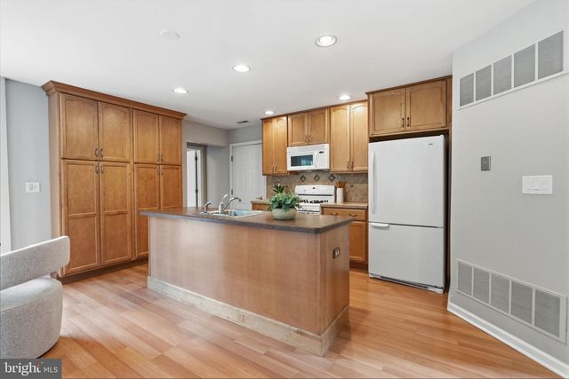 4254 MIA LN, Doylestown, PA 18902