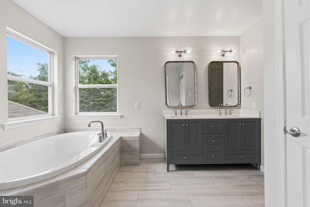 4254 MIA LN, Doylestown, PA 18902