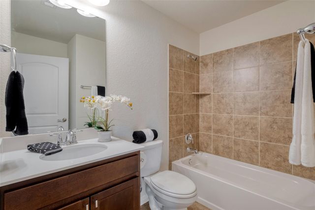 515 Hereford LN, Georgetown, TX 78633