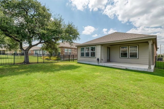 515 Hereford LN, Georgetown, TX 78633