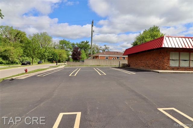 27570 7 Mile Road, Livonia, MI 48152