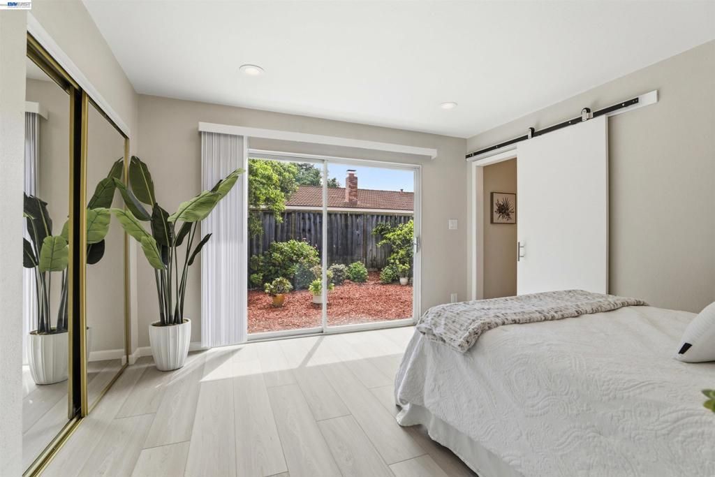 Image 24 of property listing at 6563 Camden Ave, San Jose, CA 95120