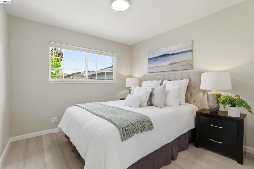 Image 27 of property listing at 6563 Camden Ave, San Jose, CA 95120